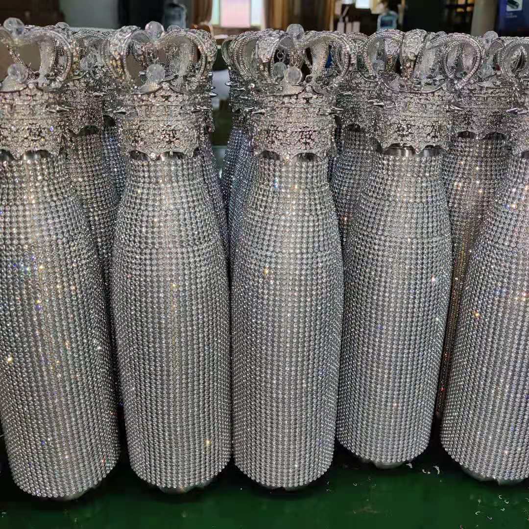 Monika Trendy Crown Cup