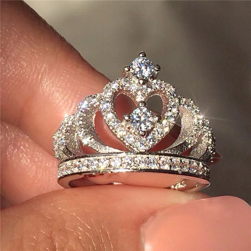 Monika Bling Crown Ring