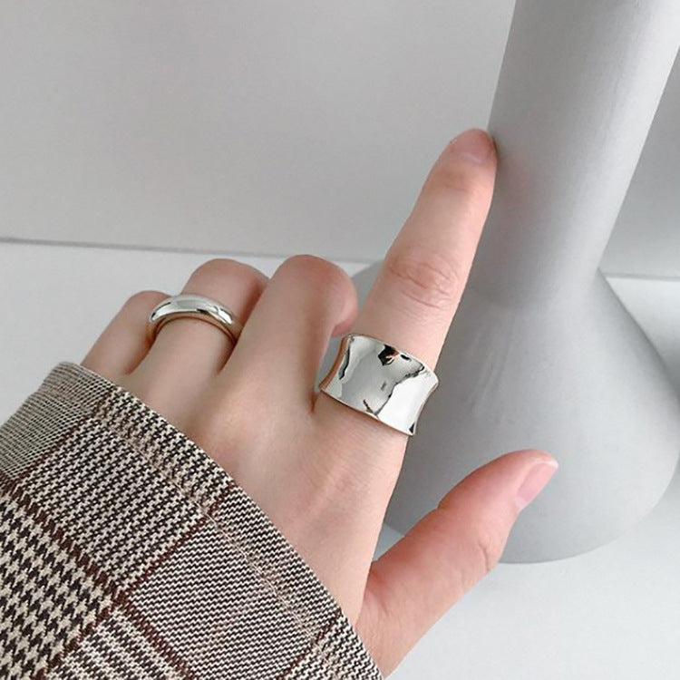 Wide Geometric Finger Ring | Monika Beauty
