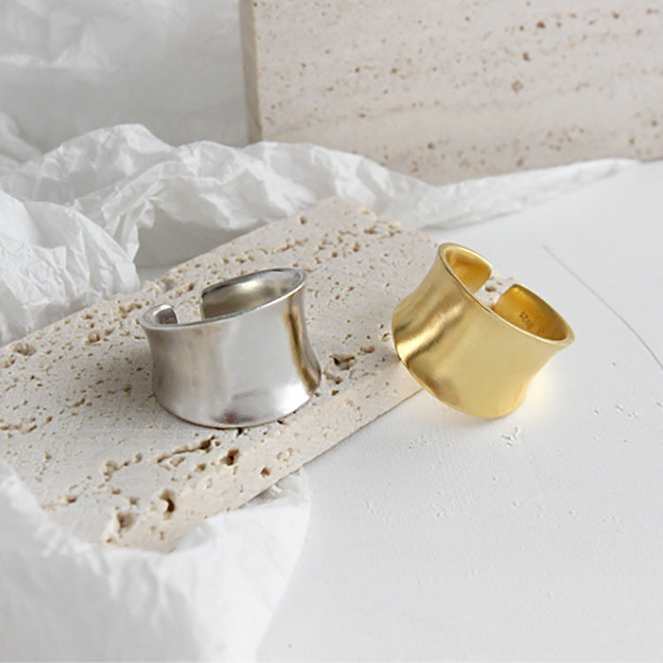 Wide Geometric Finger Ring | Monika Beauty