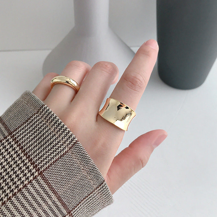 Wide Geometric Finger Ring | Monika Beauty