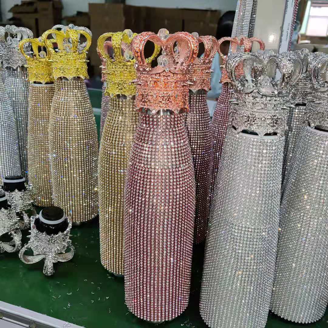 Monika Trendy Crown Cup