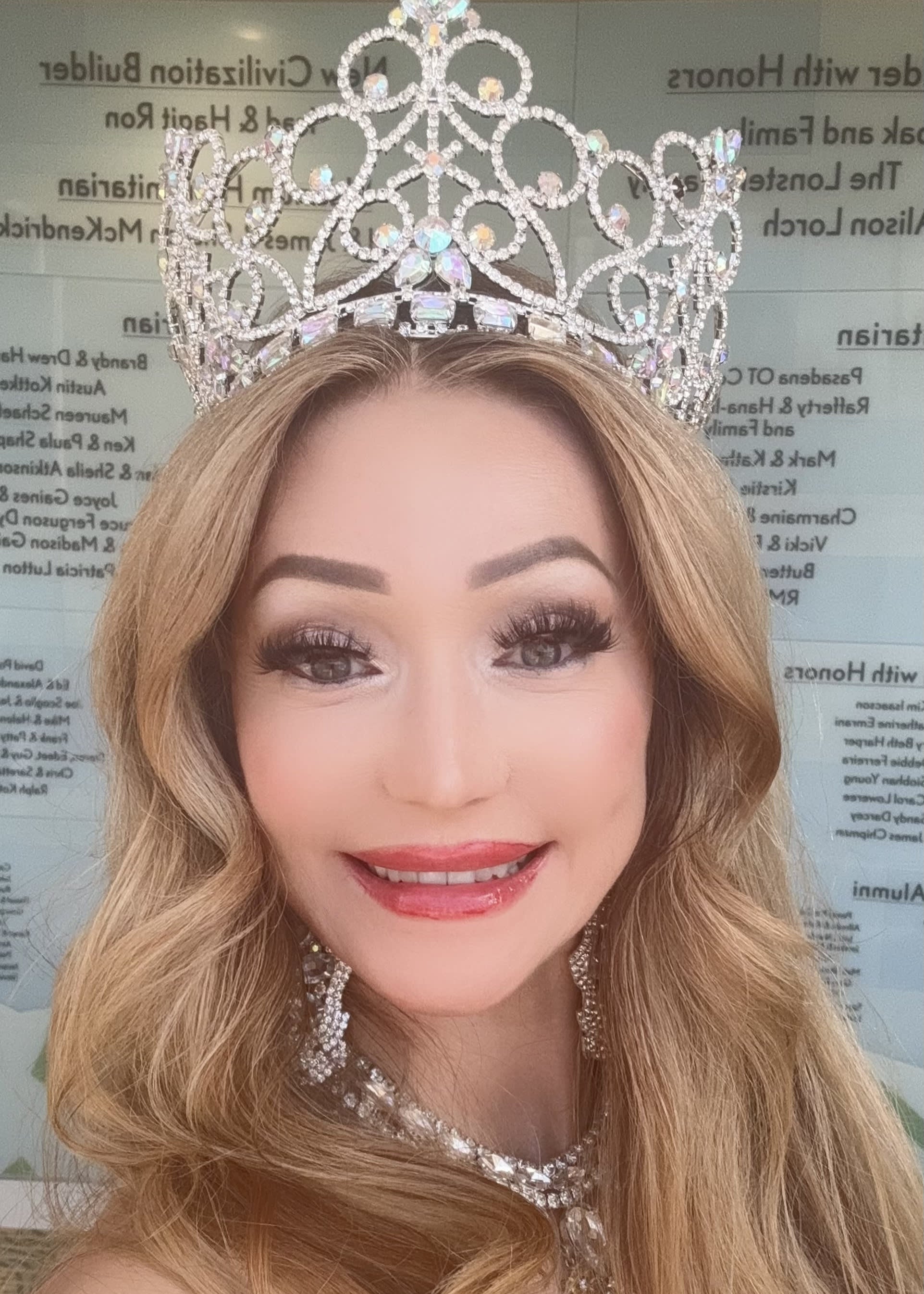 Golden Full Round Crown – Red Crystal | Monika Beauty